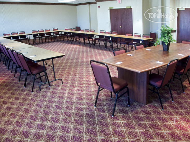 Новые добавленные фото туристов Holiday Inn Express Hotel & Suites Canton 2*