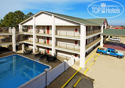 Hotelier's photos Econo Lodge North Ridgeland 1*