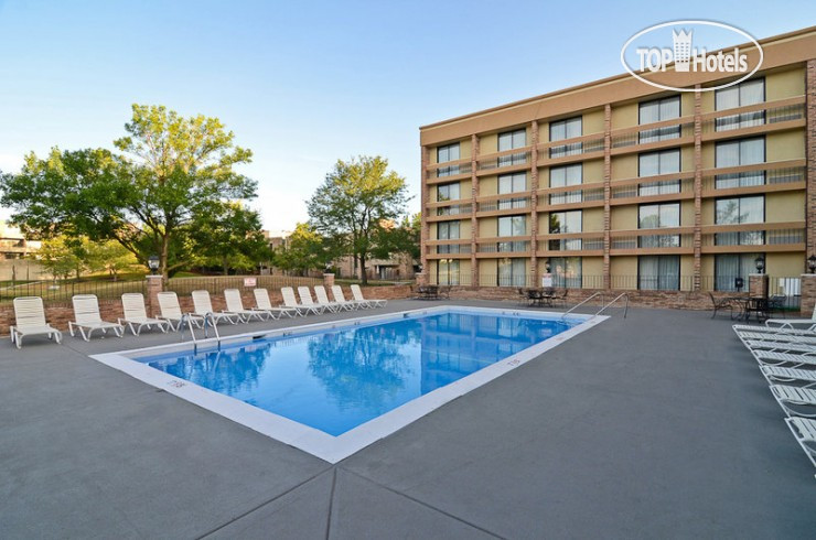 Hotelier's photos Best Western Plus Schaumburg Hotel & Conference Center 3*