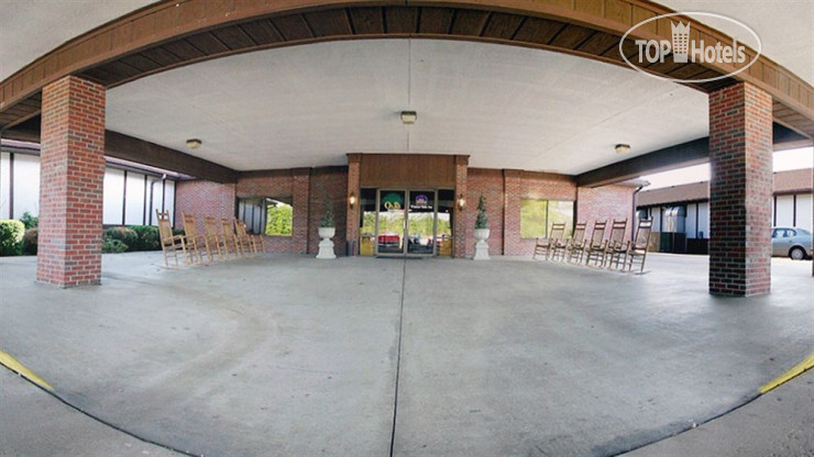 Hotelier's photos Fairbridge Inn Express Windsor Oaks 2*