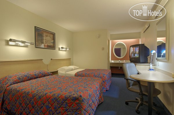 New photos from tourists Red Roof Inn Chicago - Lansing 2*