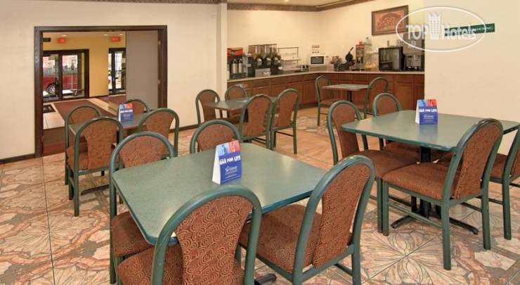 New photos from tourists Days Inn Harvey 3*