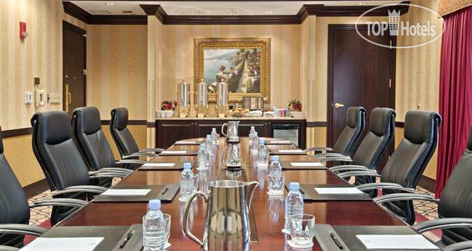 Photos Hilton Lisle/Naperville