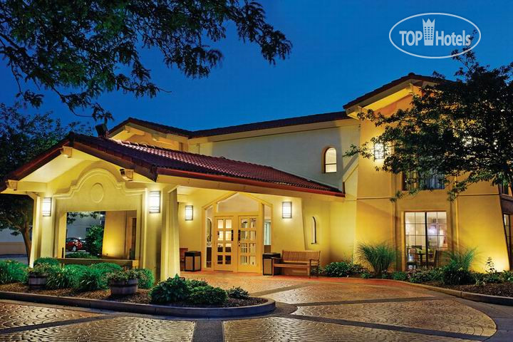 Hotelier's photos La Quinta Inn Champaign 2*