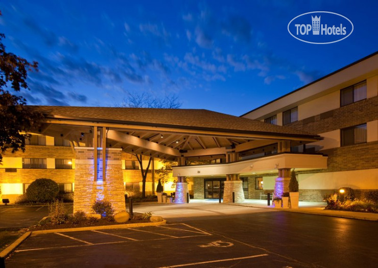 Hotelier's photos Holiday Inn Express Chicago-Arlington Heights 2*