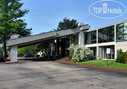 Hotelier's photos Quality Inn Omaha 2*