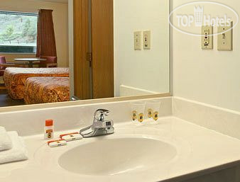 New photos from tourists Super 8 Bridgeport Clarksburg Area 3*