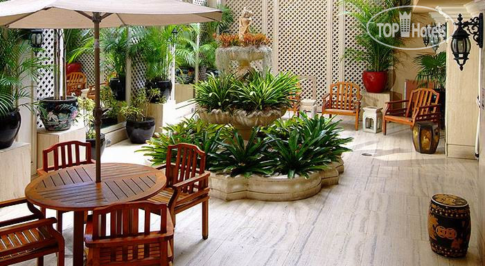Hotelier's photos Aston Waikiki Beachside 2*