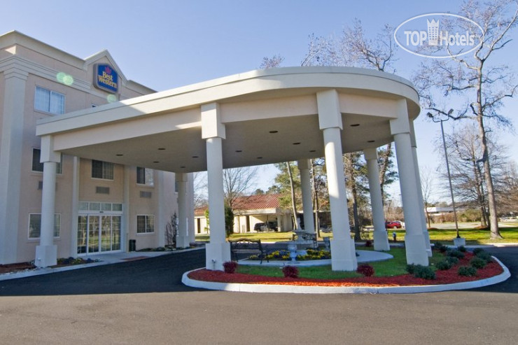 Hotelier's photos Best Western Plus Newport News Inn & Suites 3*