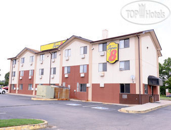 Hotelier's photos Super 8 Chester Richmond Area 2*