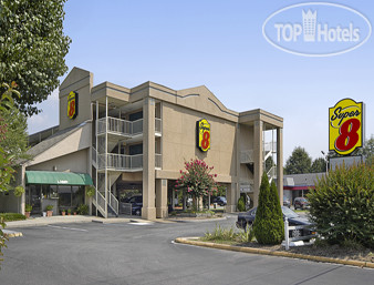 Hotelier's photos Super 8 Williamsburg Pottery 2*