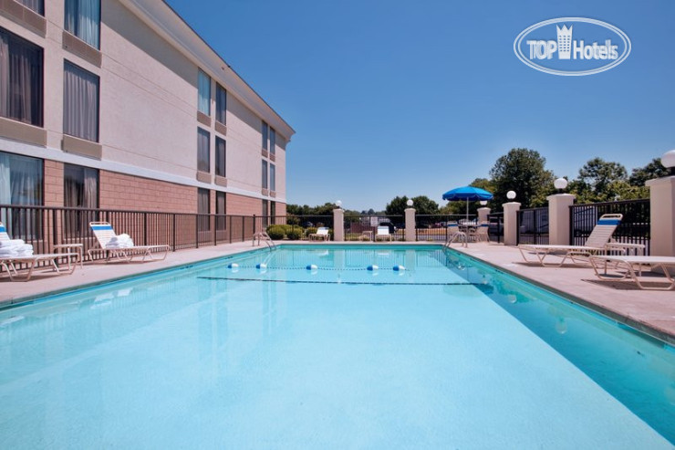 New photos from tourists Holiday Inn Express Danville 2*