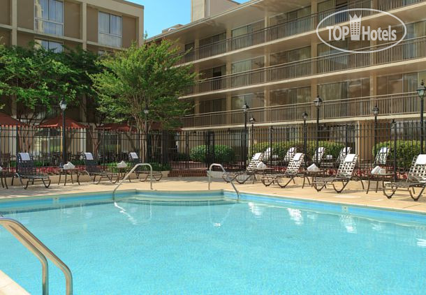 Hotelier's photos Marriott Key Bridge 3*
