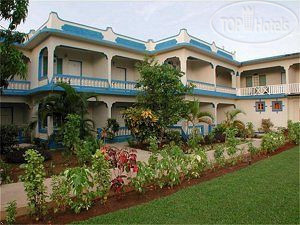 Hotel photo Travellers Beach Resort 3*