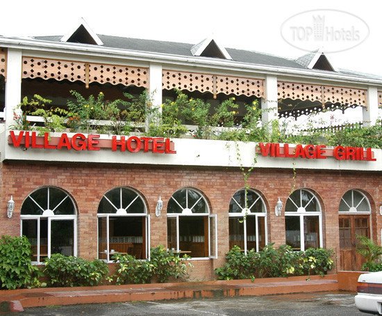Photos Village Hotel