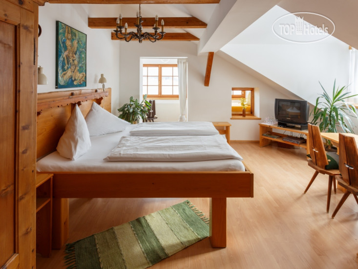 New photos from tourists Hallberg Pension