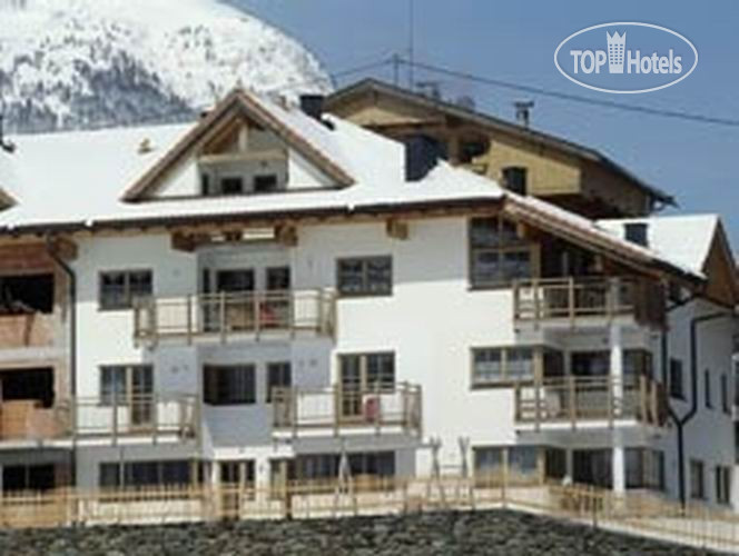 Photos House beim Brunnen