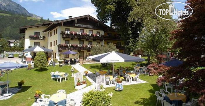 Hotelier's photos Ferienhotel Linderhof 3*