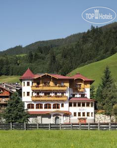 Hotelier's photos Garni Alpenherz 4*