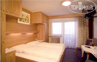 New photos from tourists Anneliese 2*