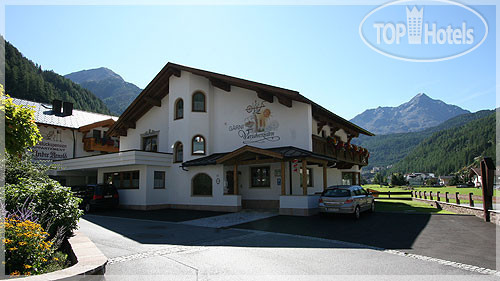 Hotelier's photos Haus Vier Jahreszeiten 2*