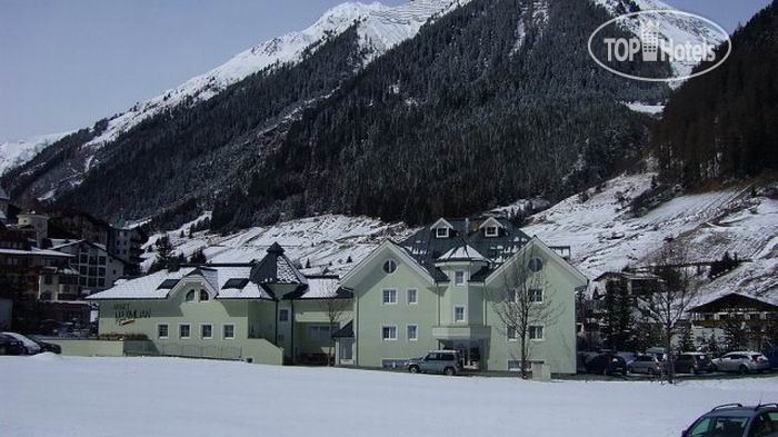 New photos from tourists Maximilian APT