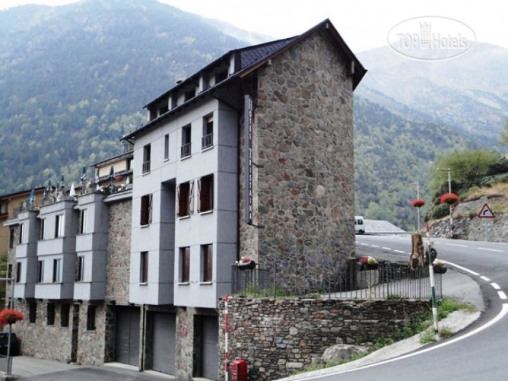 Hotel photo Tristaina 2*