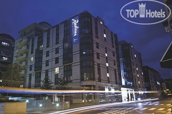 Hotelier's photos Radisson RED Brussels 4*