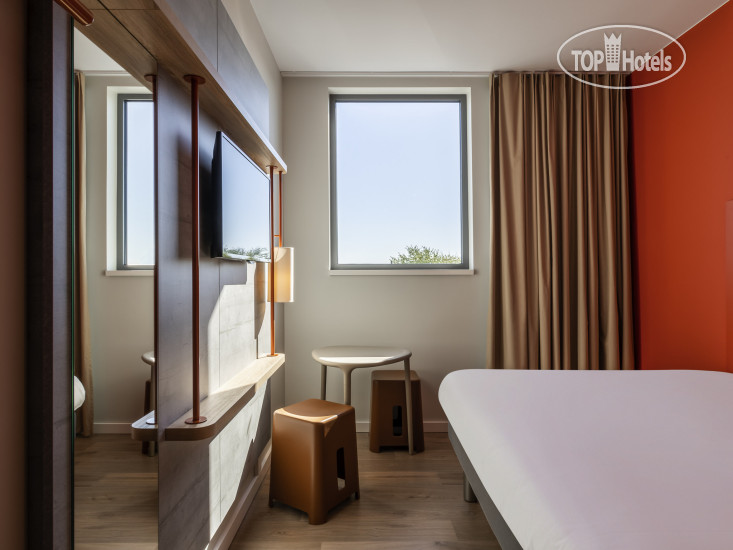 Фотографии отеля  Ibis Budget Gent Centrum Dampoort 