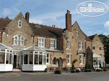 Фото Larkfield Priory Hotel & Restauran