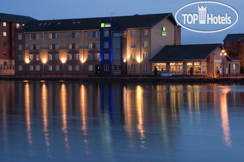 Photos Holiday Inn Express Cardiff Bay