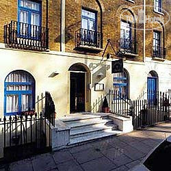 Hotel photo Crestfield 3*