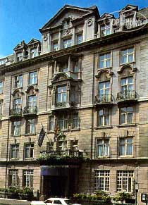 Hotelier's photos Holiday Inn Oxford Circus 4*