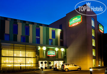 Hotelier's photos Courtyard by Marriott London Gatwick Airport 4*