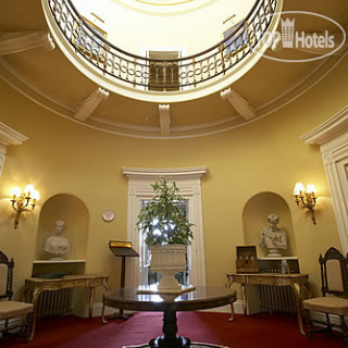 Фото Storrs Hall