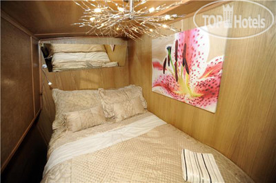 New photos from tourists Four Sisters Boatel 4*