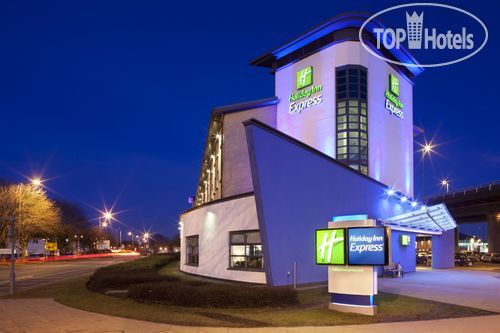 Hotel photo Holiday Inn Express Glasgow Airport 3*