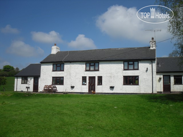 New photos from tourists Maeswalter In Brecon 4*