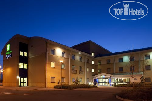 New photos from tourists Holiday Inn Express Cardiff Airport 3*