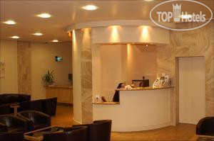 New photos from tourists Dolphin Swansea 2*