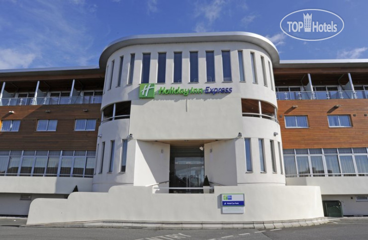 Hotelier's photos Holiday Inn Express Crewe 3*