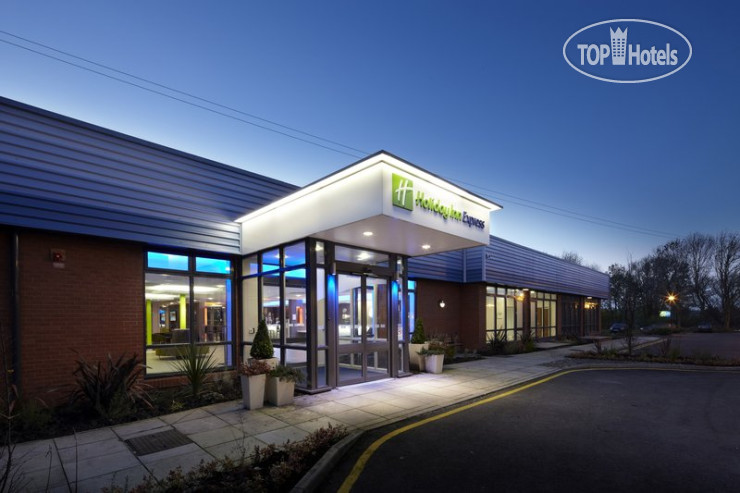 Hotelier's photos Holiday Inn Express Preston South 2*