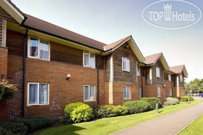 Hotelier's photos Premier Inn Tewkesbury Hotel 3*