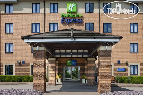 Hotelier's photos Holiday Inn Express Dartford Bridge 3*