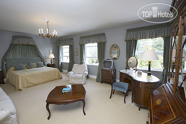 New photos from tourists Storrs Hall 4*