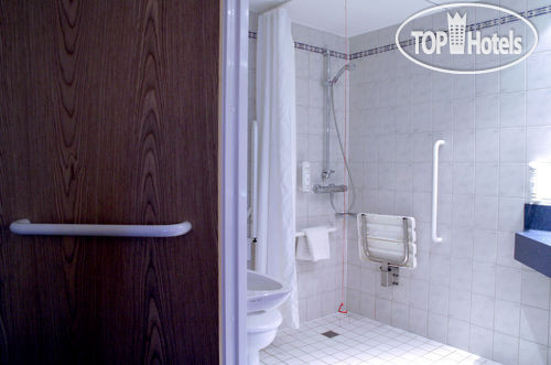 Hotelier's photos Holiday Inn Express London - Luton Airport 3*