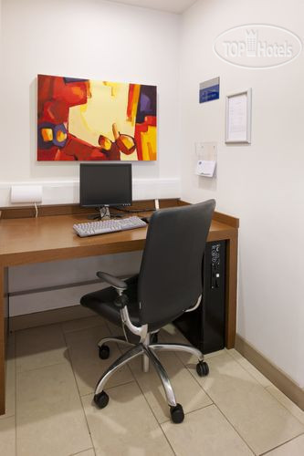 Hotelier's photos Holiday Inn Express East Midlands Airport 3*