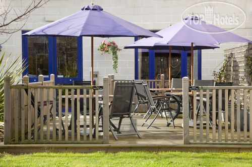 Hotelier's photos Holiday Inn Express Poole 3*
