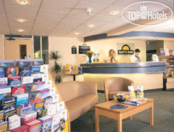 New photos from tourists Days Inn Fleet M3 2*