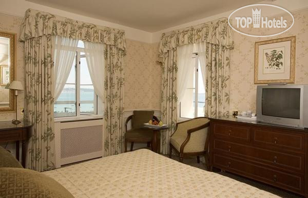 New photos from tourists Somerville 4*